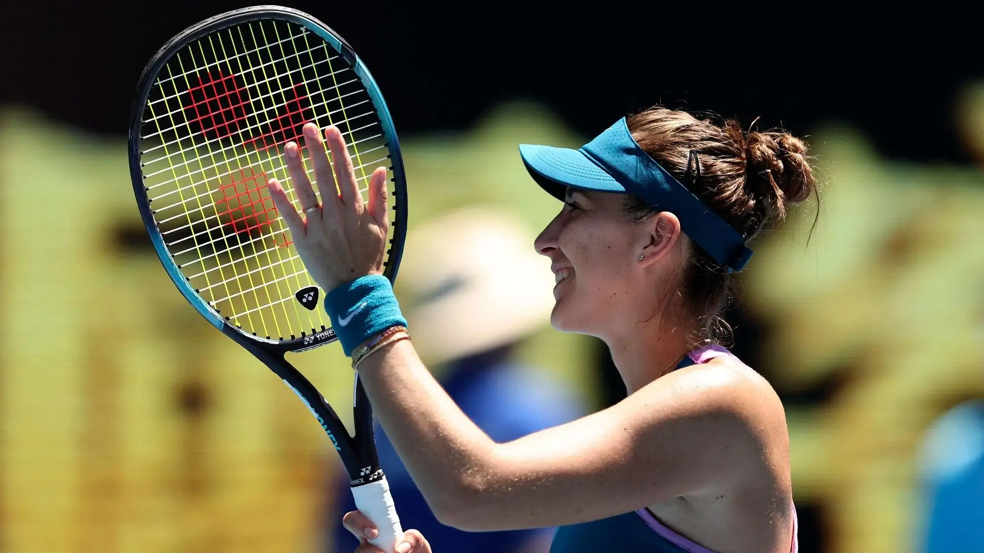 Sugli spalti dell'arena c'erano diversi sostenitori svizzeri: la tennista alla fine del match li ha salutati e ringraziati per il supporto