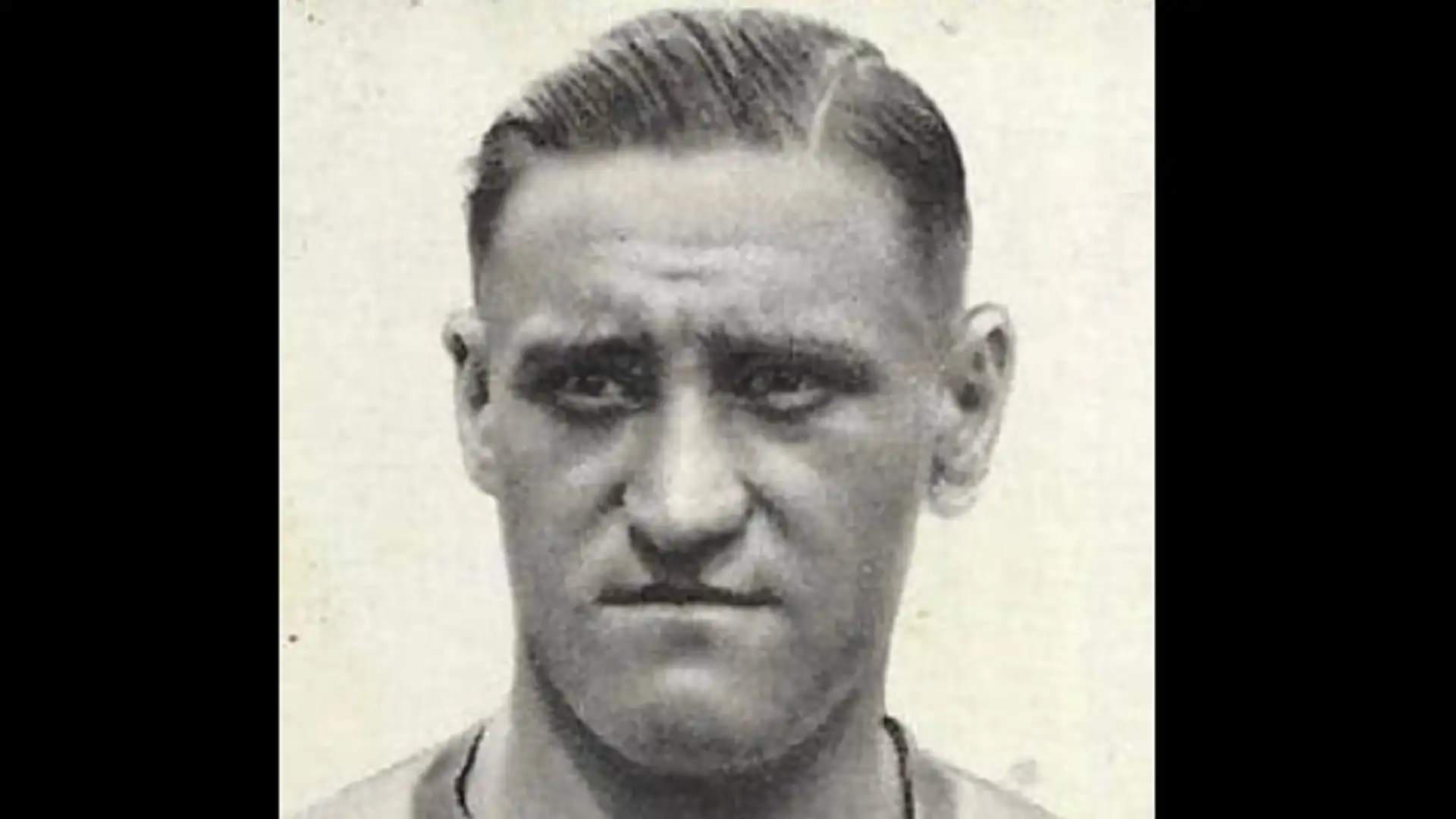 10) Erwin Helmchen (Germania): 631 gol