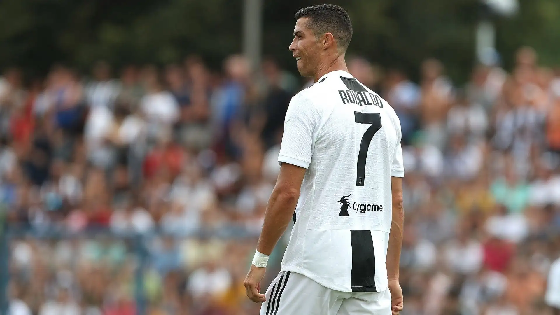 8- Cristiano Ronaldo dal Real Madrid alla Juventus per 117,00 mln €
