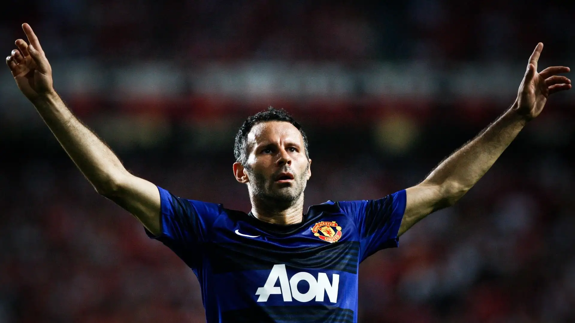 Ryan Giggs (29/11/73) Benfica-Manchester United 14/09/2011, 37 anni e 290 giorni
