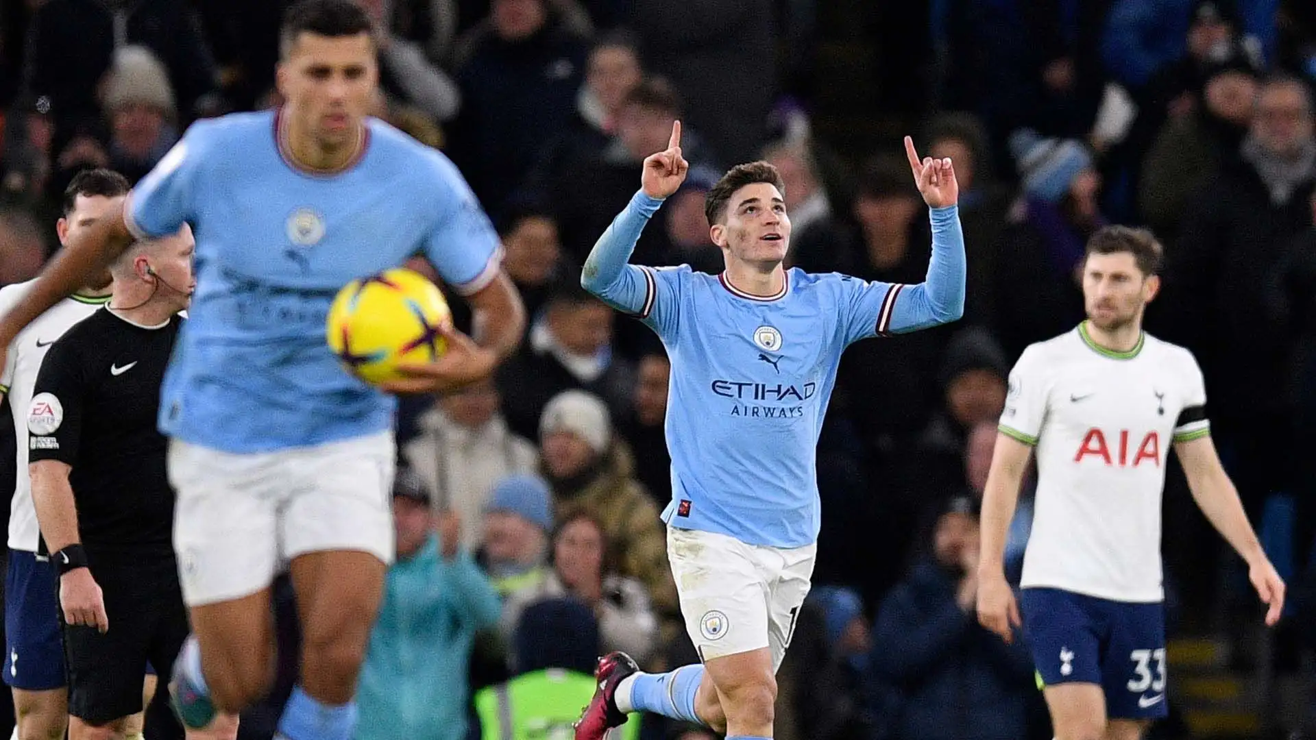 Tre gol in poco più di dieci minuti per la squadra di Guardiola