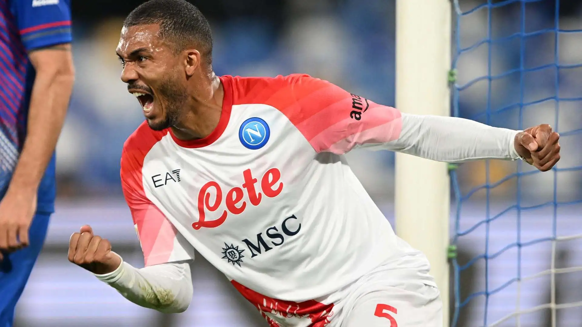 Juan Jesus esulta felice