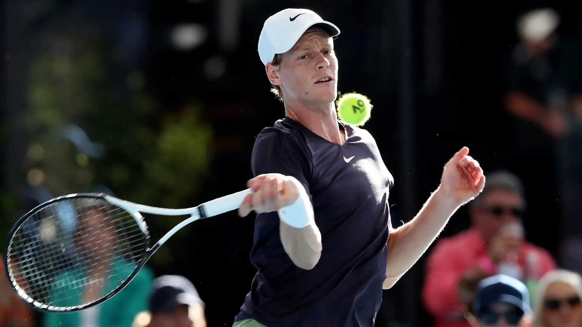 Sinner si è qualificato ai quarti di finale del torneo di Adelaide dopo la vittoria contro Thanasi Kokkinakis