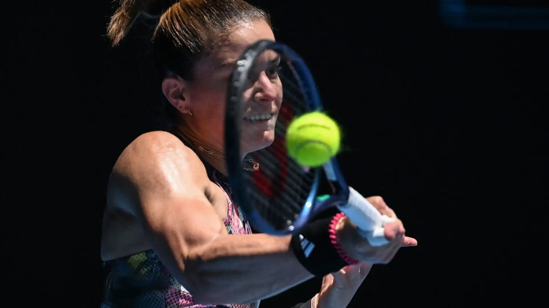 Maria Sakkari ha delle braccia molto muscolose