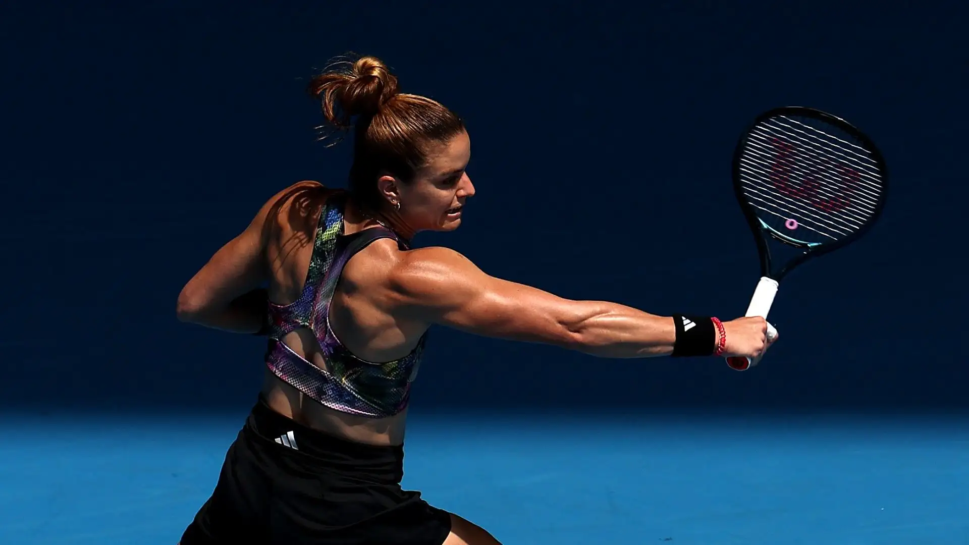 Ecco un dettaglio delle braccia della tennista di Atene