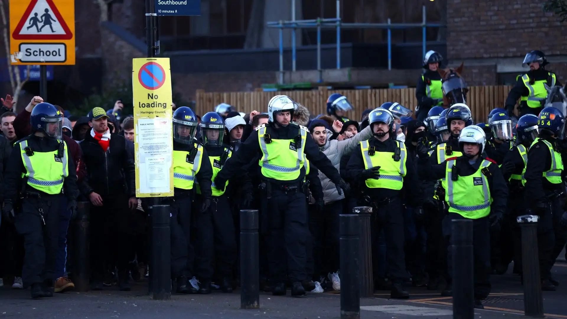 Gli agenti hanno evitato gravi incidenti prima di Tottenham-Arsenal
