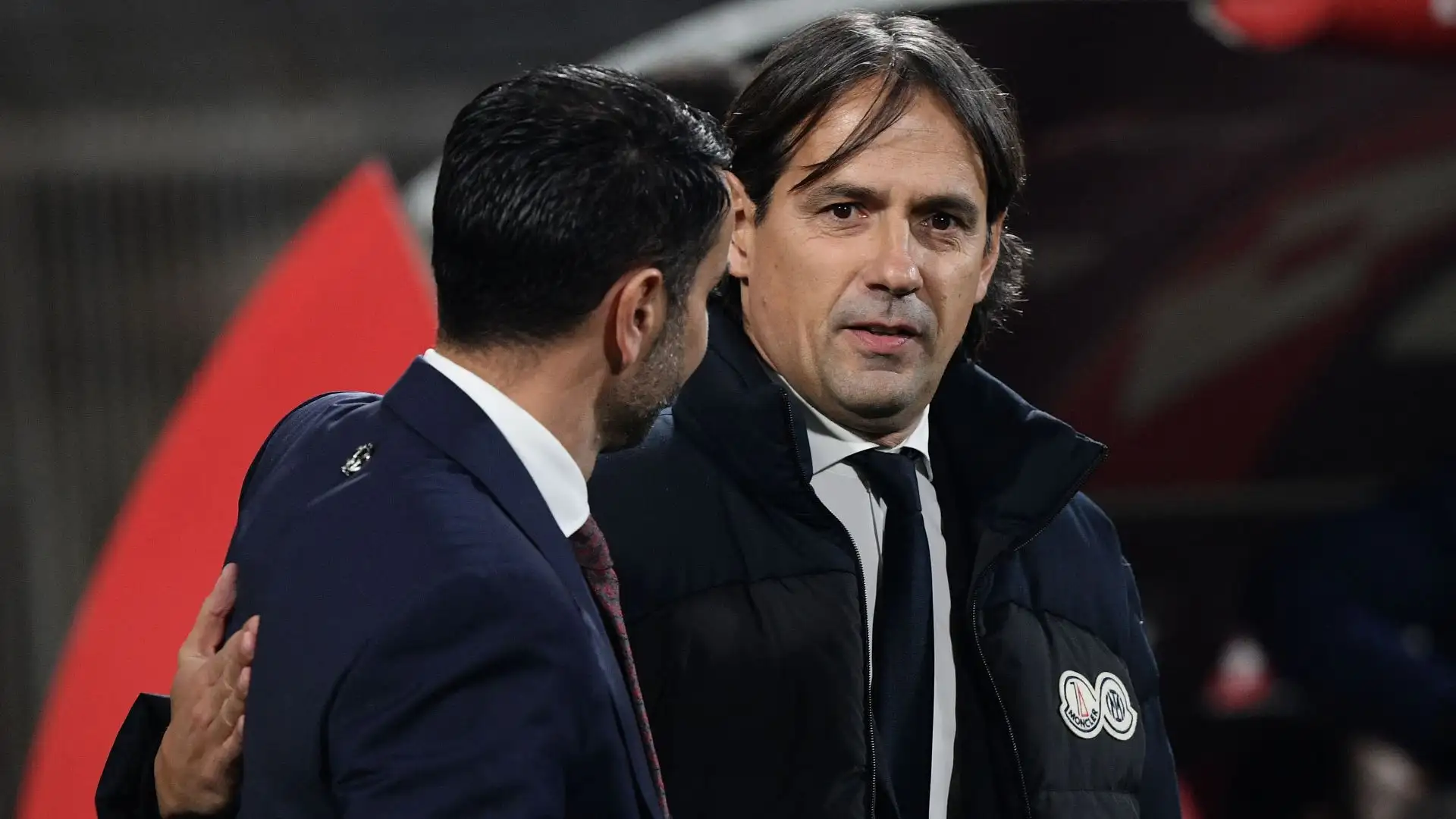 I due tecnici, Raffaele Palladino e Simone Inzaghi, si salutano