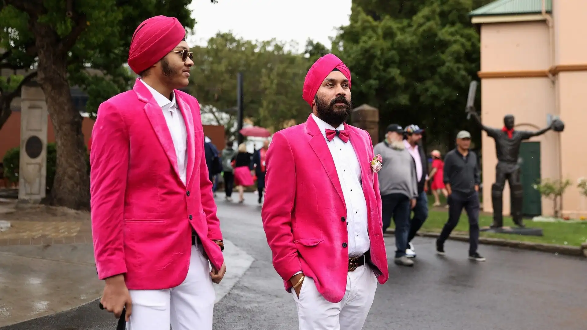 Grande spettacolo nelle strade vicino al Sydney Cricket Ground