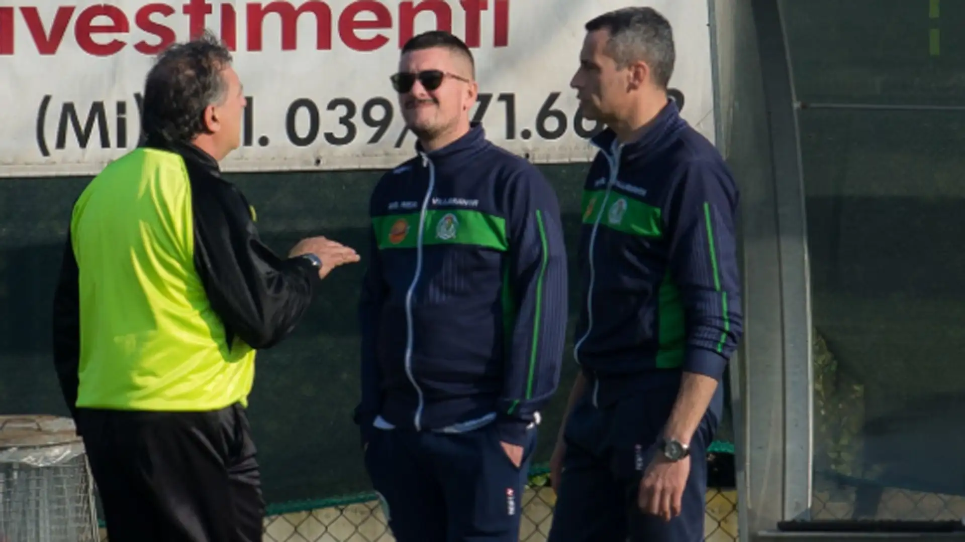 Rivolgersi all'arbitro dandogli del 'tu'