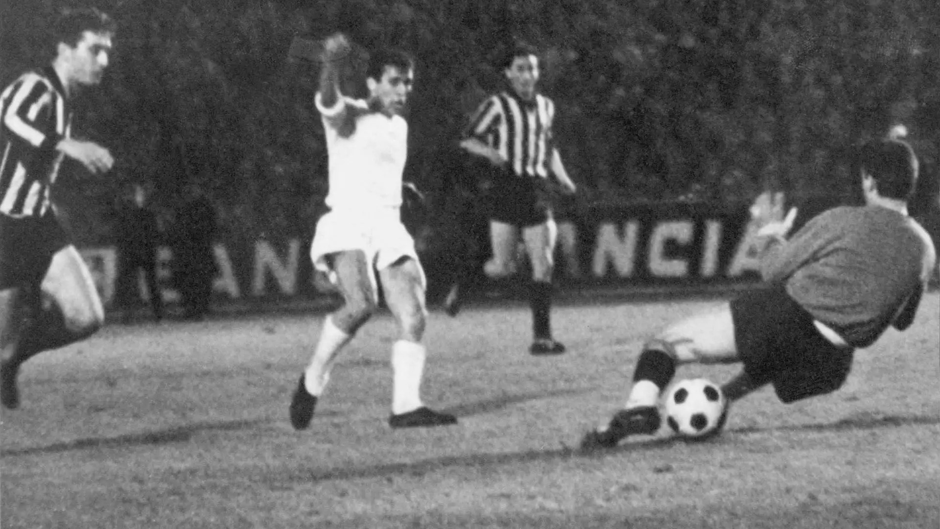 Era arrivato al Real nel 1962 dal Deportivo La Coruña