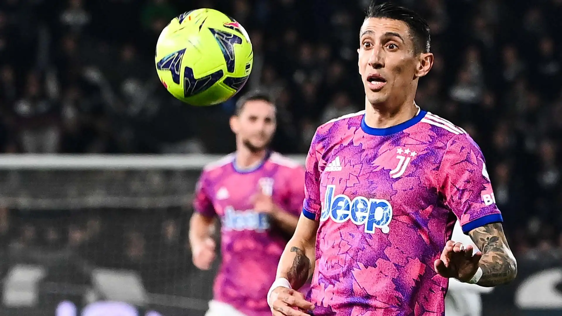 In Europa il 'Fideo' ha giocato anche con Benfica, Manchester United e Paris Saint Germain