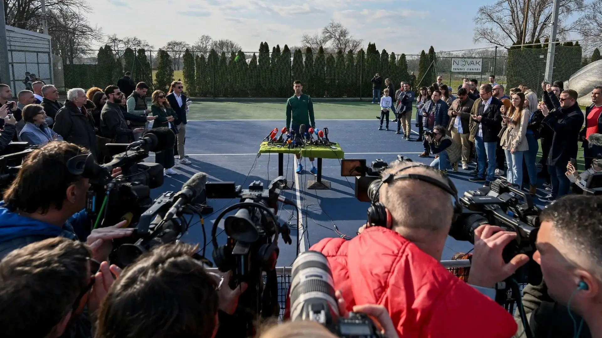 Djokovic si è anche soffermato a rispondere ad alcune domande
