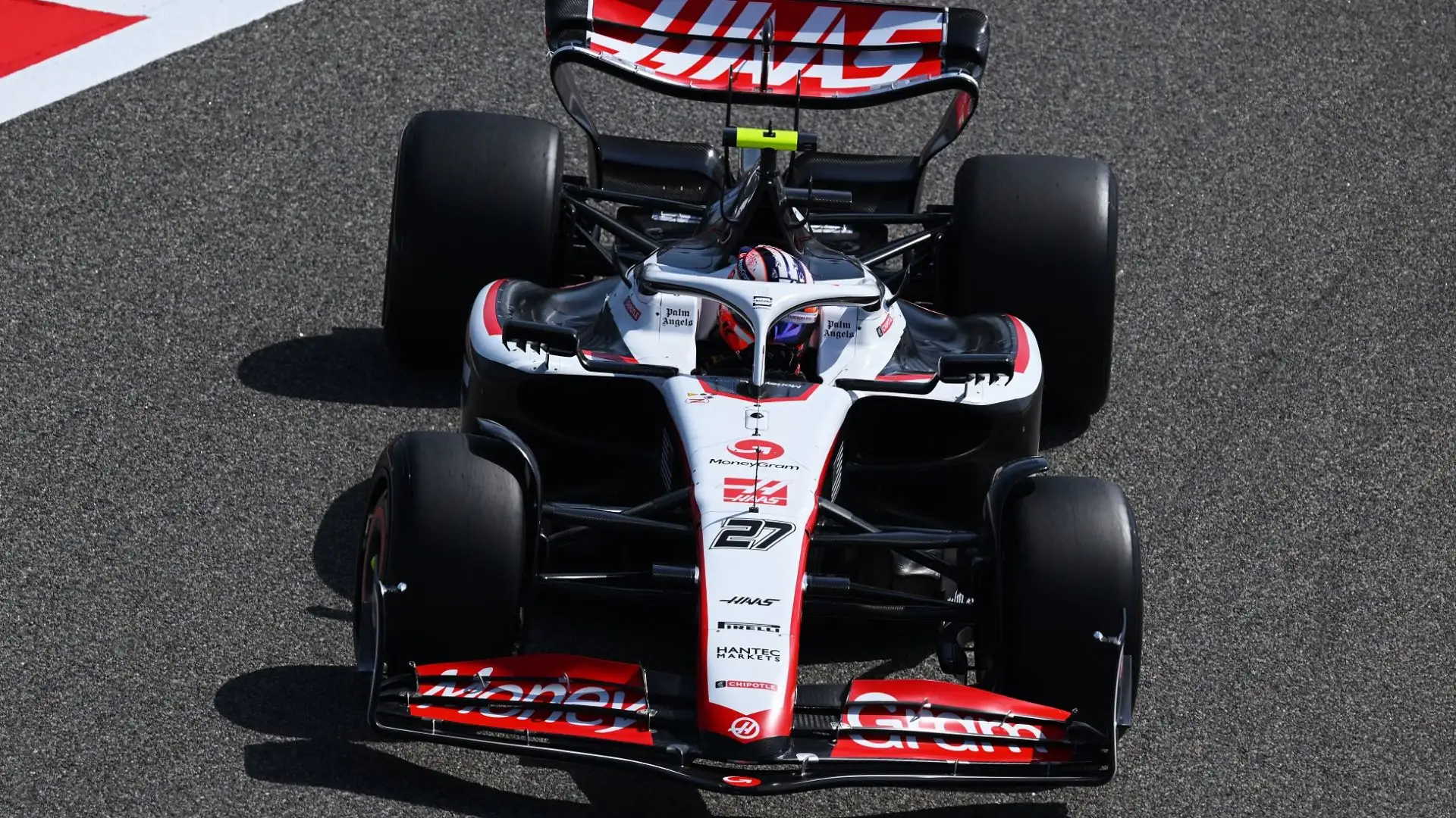 Haas VF-23 guidata da Nico Hulkenberg