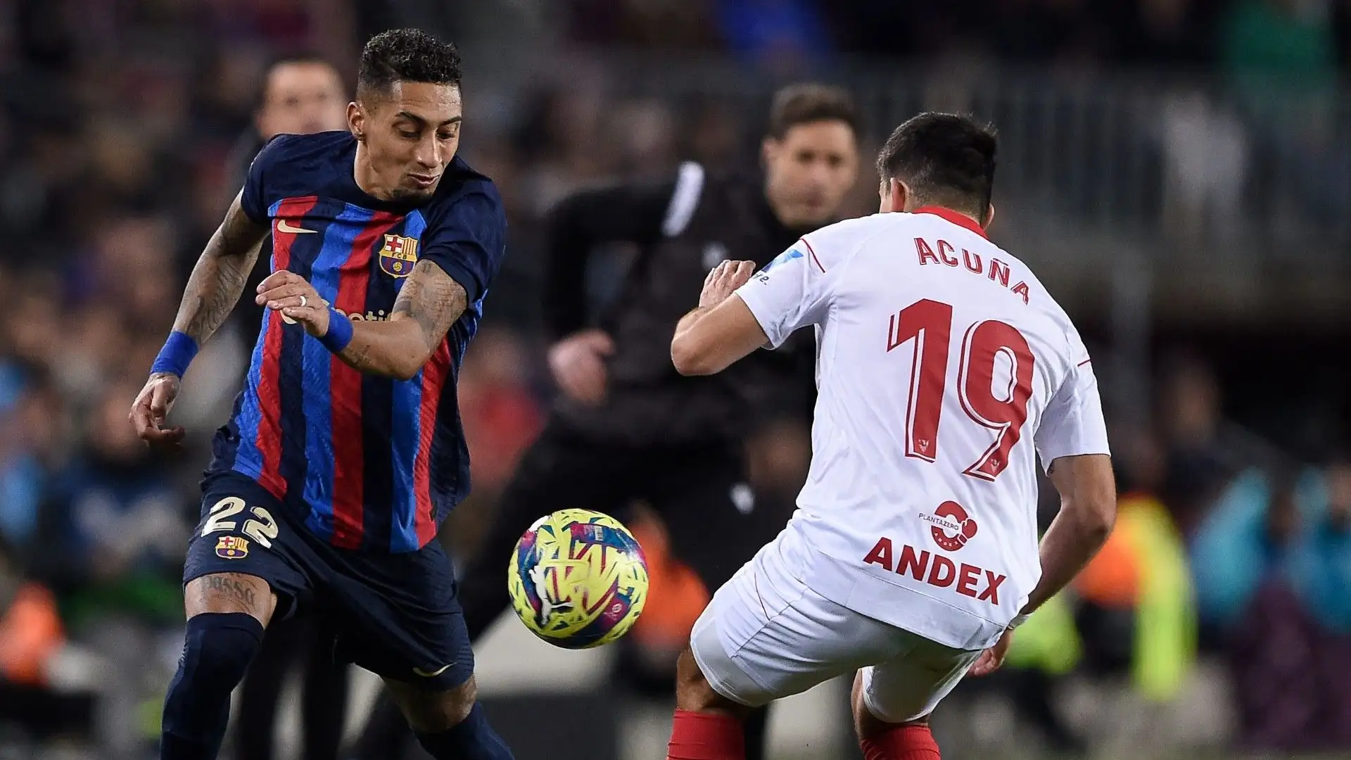 La squadra di Xavi ha battuto il Siviglia 3-0