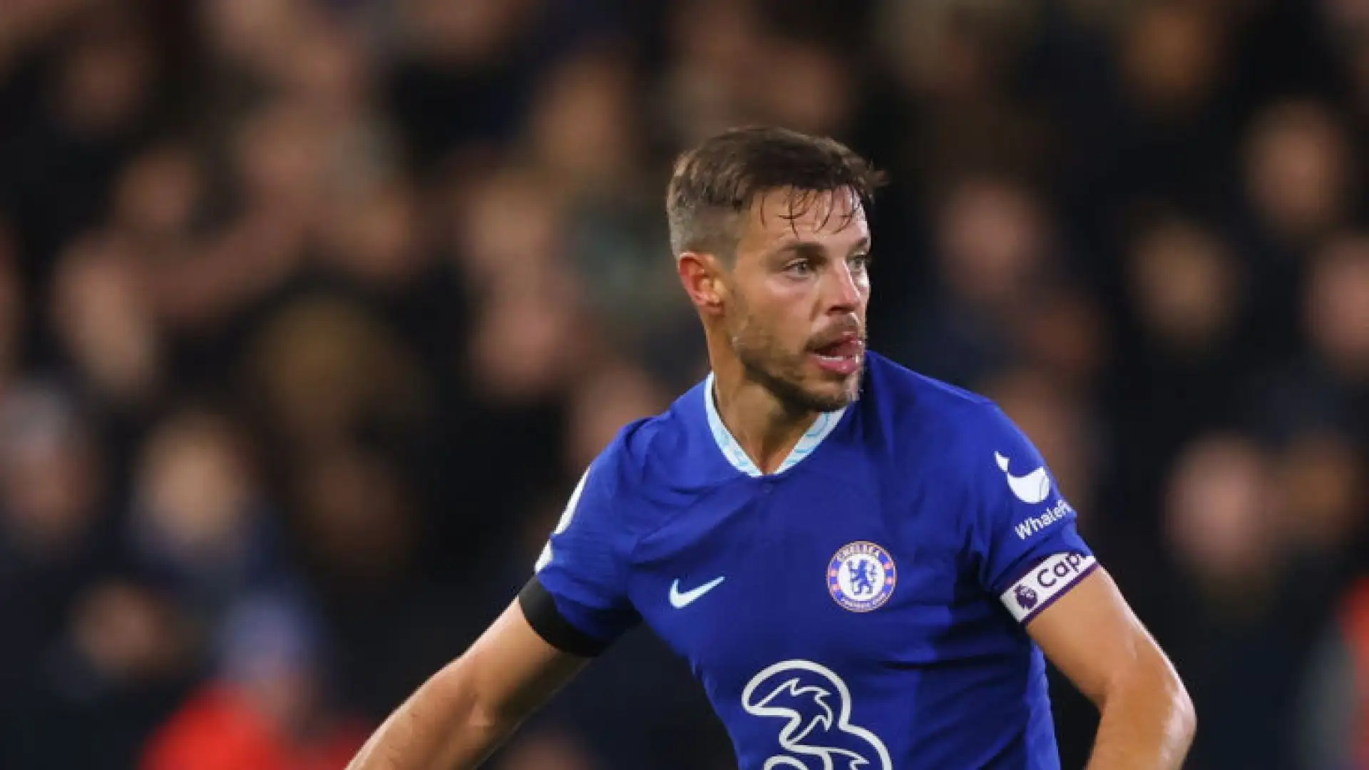 8- César Azpilicueta, 9,36 milioni di sterline all'anno