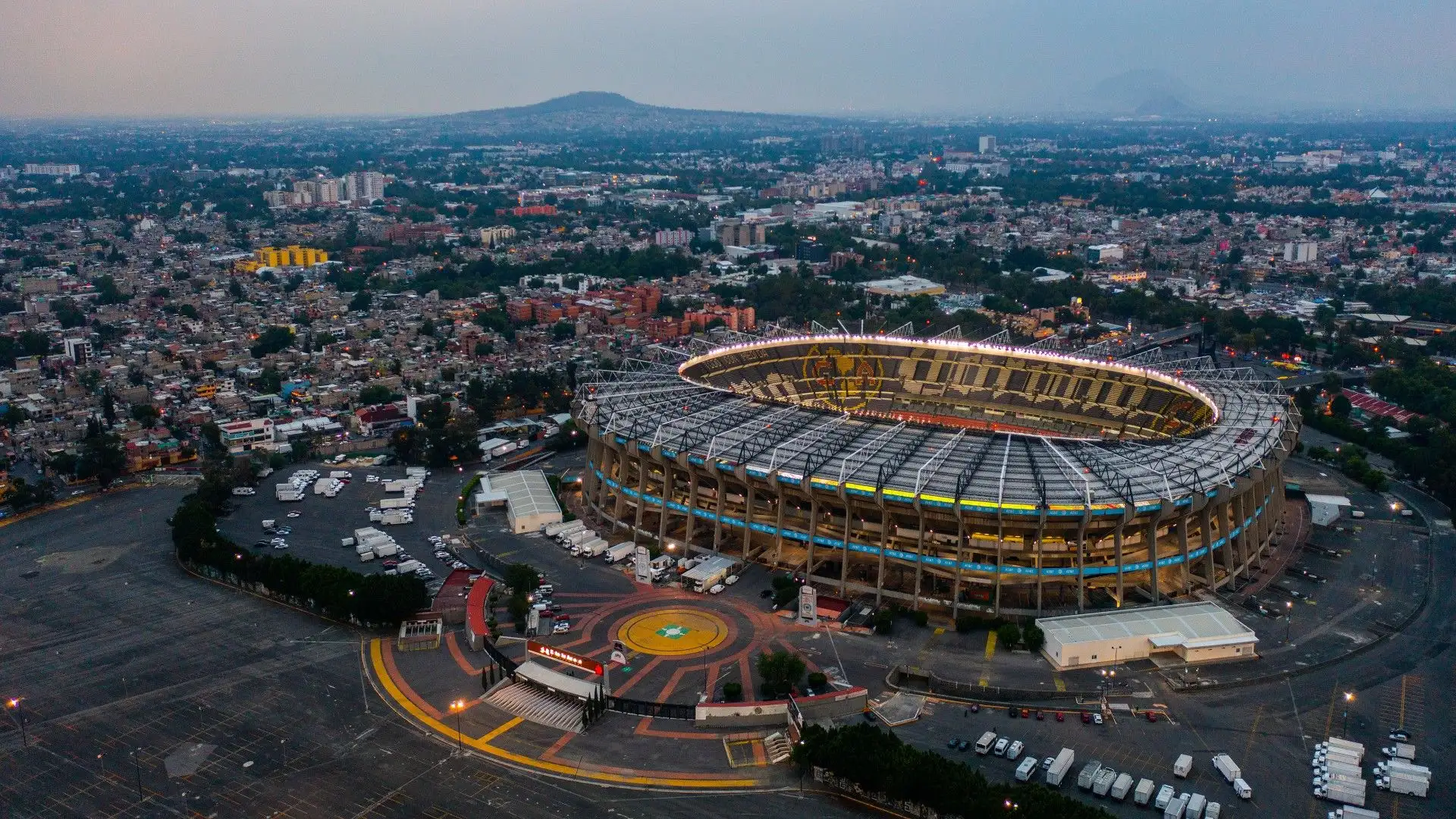 9- Stadio Azteca (Messico), capienza: 87.523 persone
