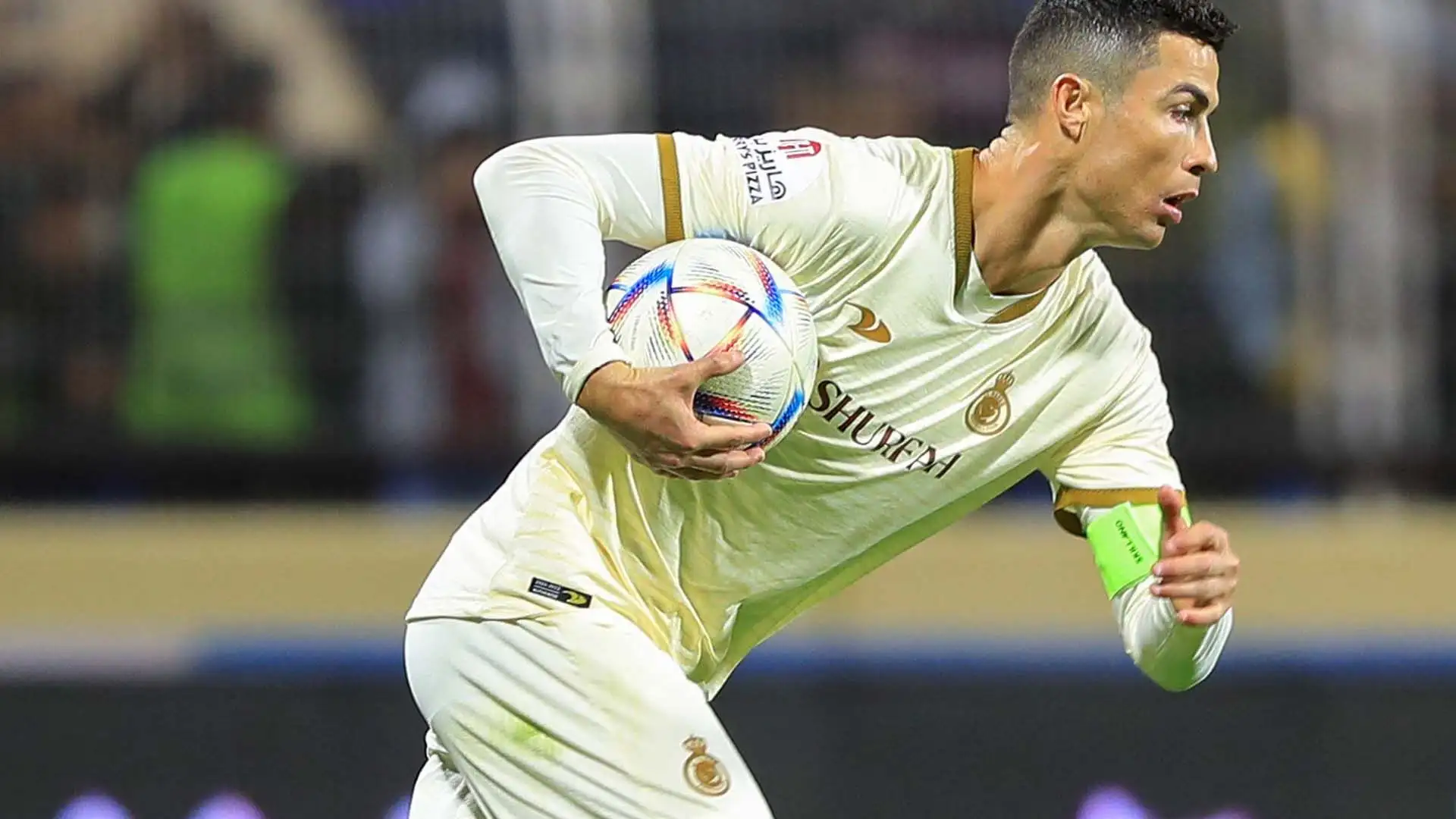 Dopo avere segnato CR7 corre a recuperare la palla per tornare a centrocampo