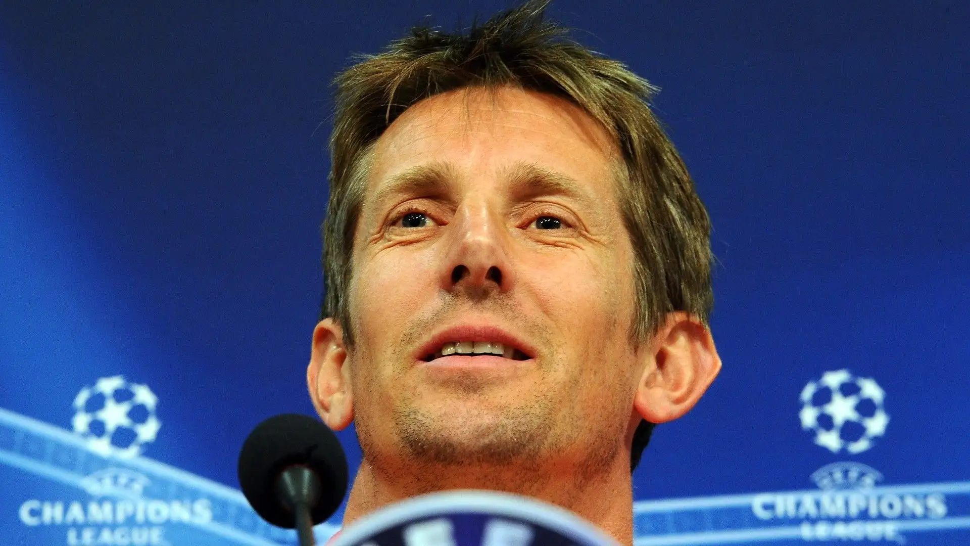 7- Edwin Van der Sar (98 partite)
