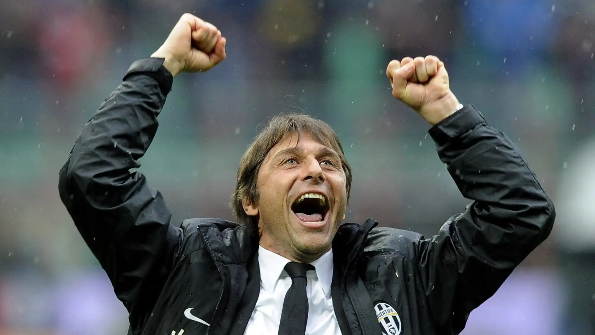 Con i bianconeri, l'allenatore ha vinto 3 campionati italiani e 2 Supercoppe italiane
