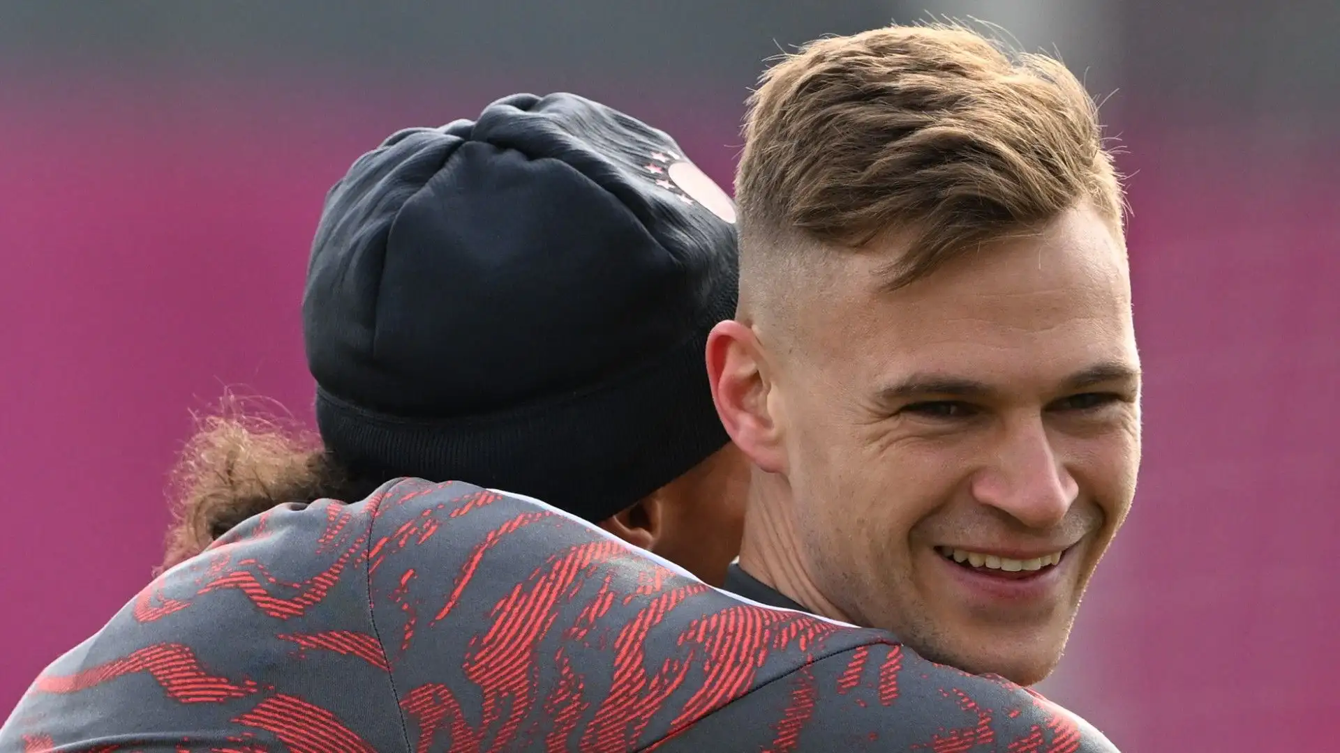 Tanti sorrisi nell'allenamento di martedì