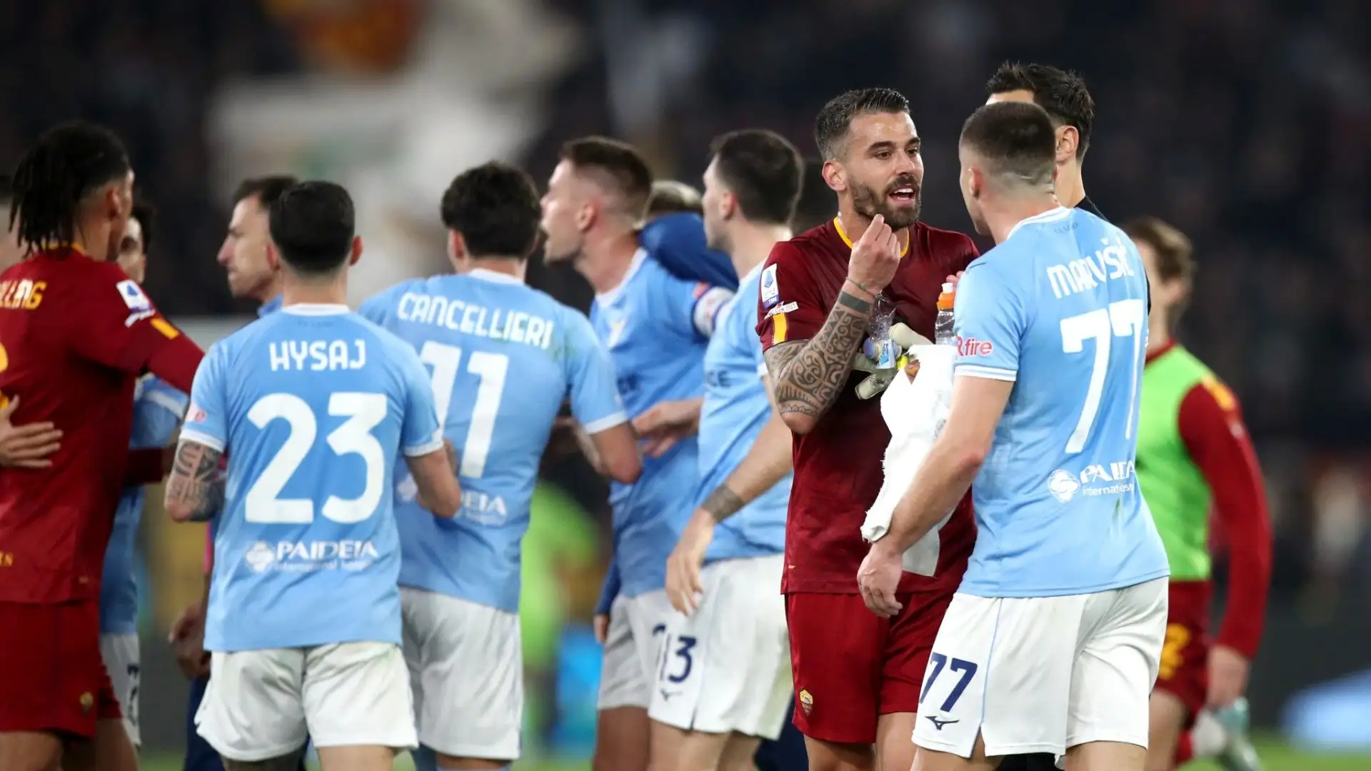 Caos e polemiche nel derby di Roma