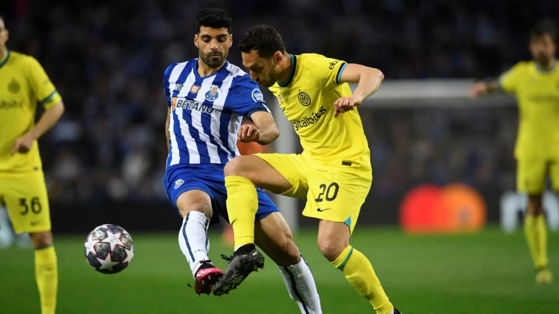 Hakan Calhanoglu (Inter)