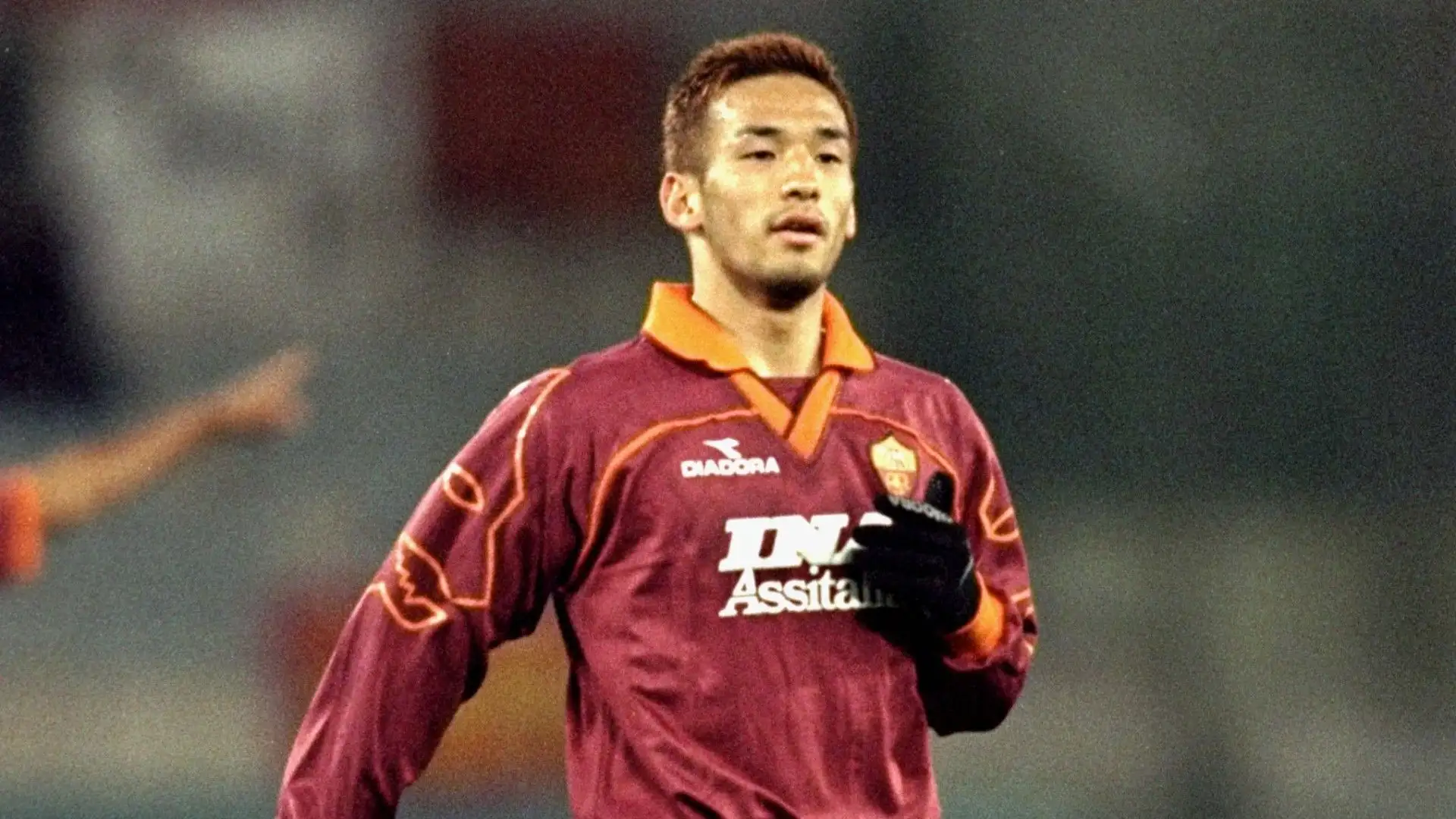 Hidetoshi Nakata (Bellmare Hiratsuka, Perugia, Roma, Parma, Bologna, Fiorentina, Bolton) è diventato produttore di sakè e gestore di un locale a Hong Kong
