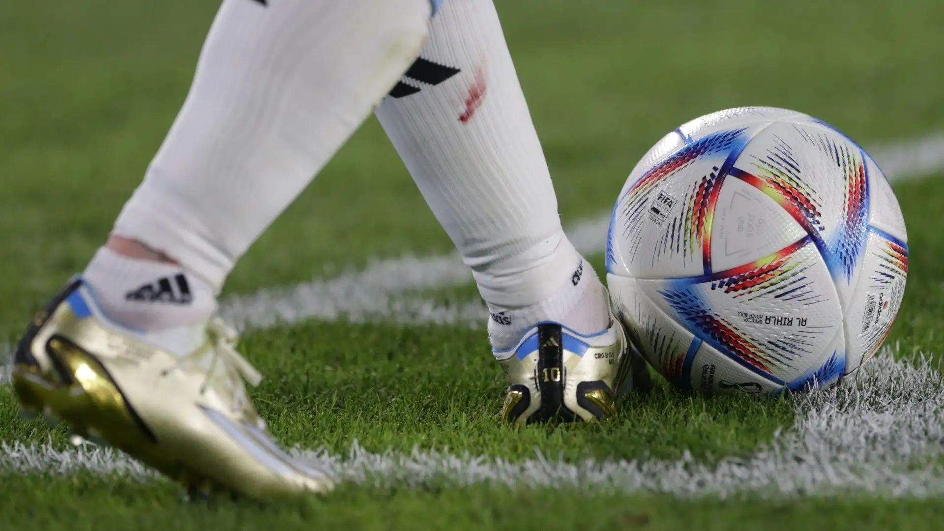 Un'immagine delle scarpe indossate da Lionel Messi nell'amichevole contro Panama
