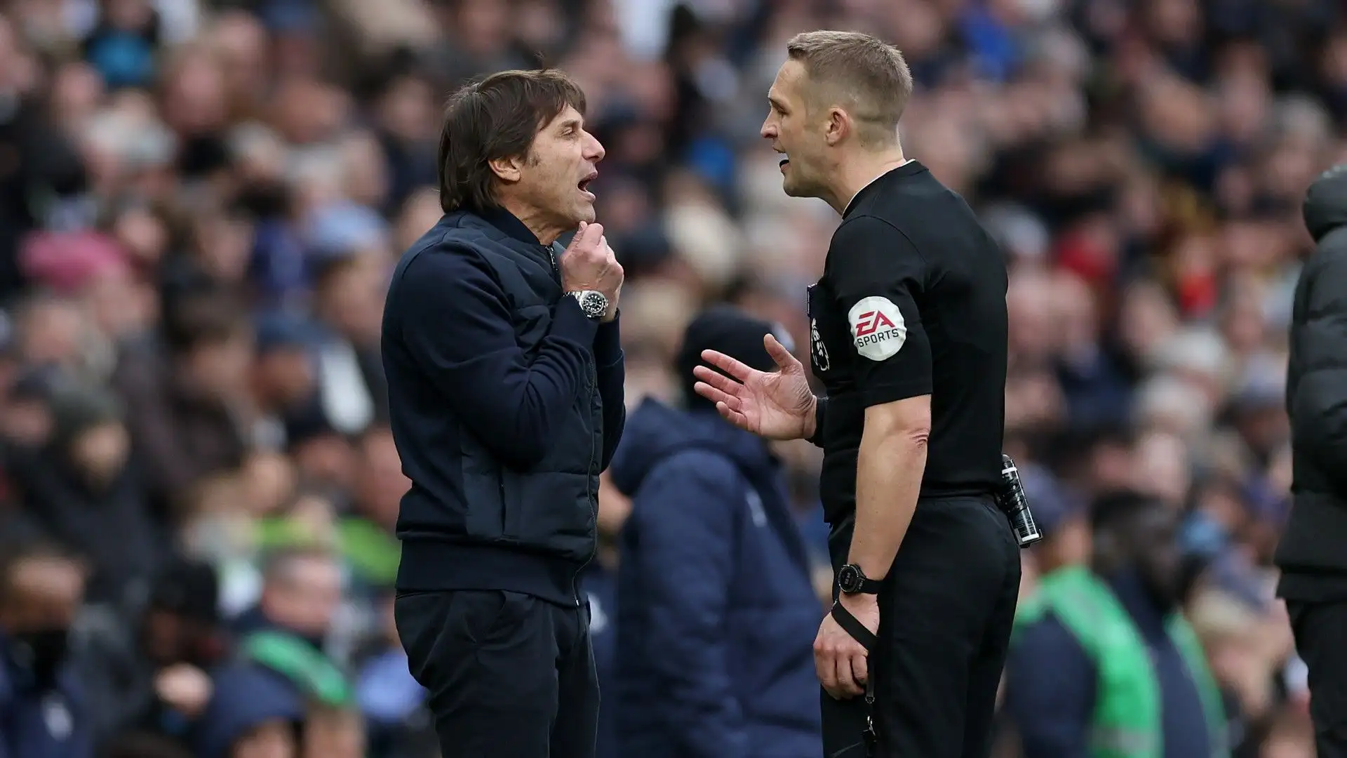 Antonio Conte ha avuto qualcosa da ridire all'arbitro