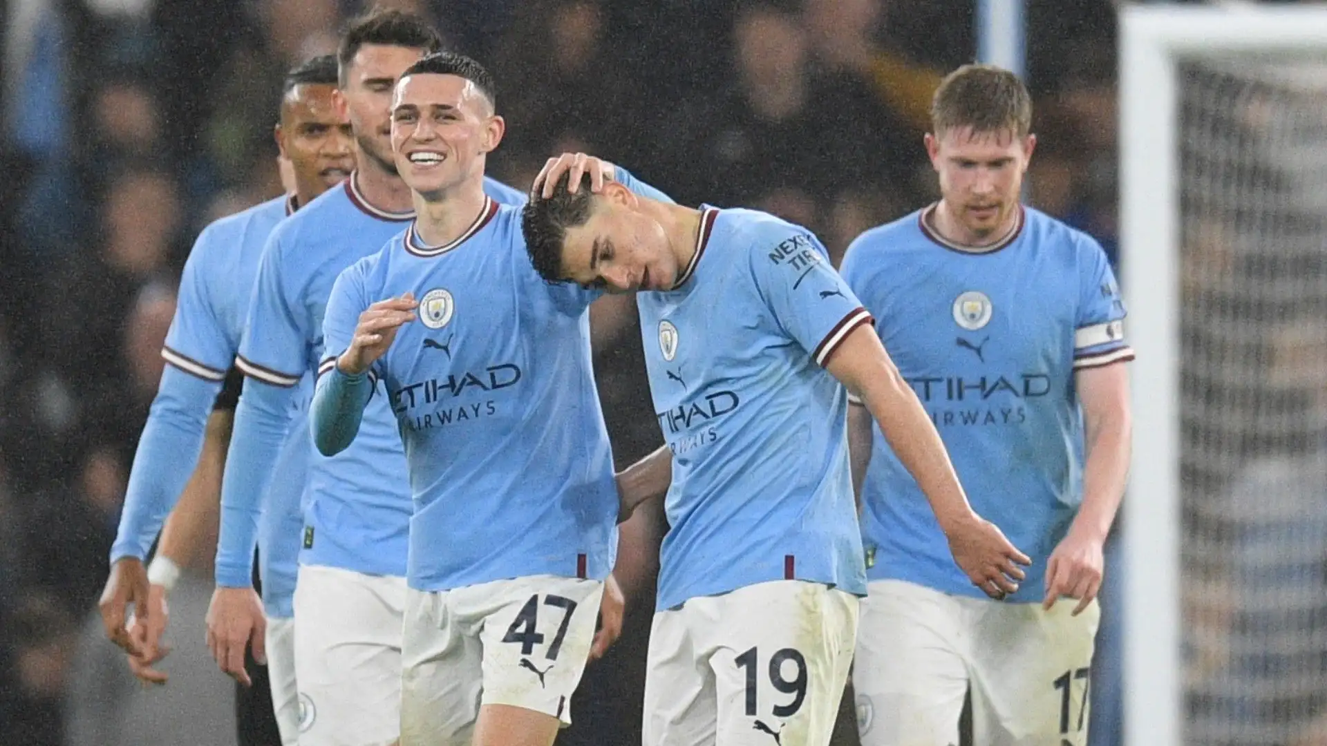 Ecco i calciatori del Manchester City mentre esultano