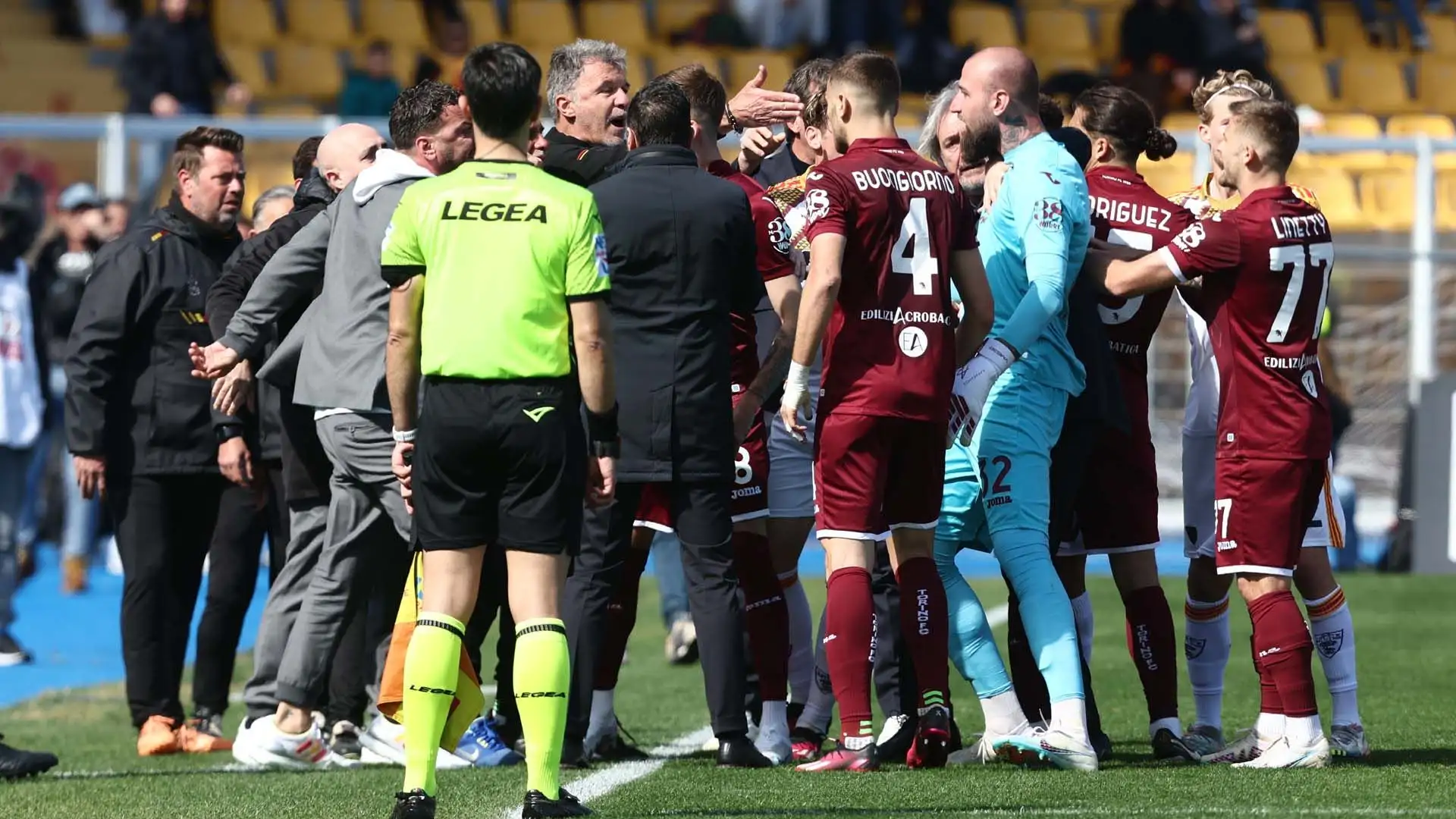 Non è stato facile sedarla per l'arbitro e per i suoi collaboratori