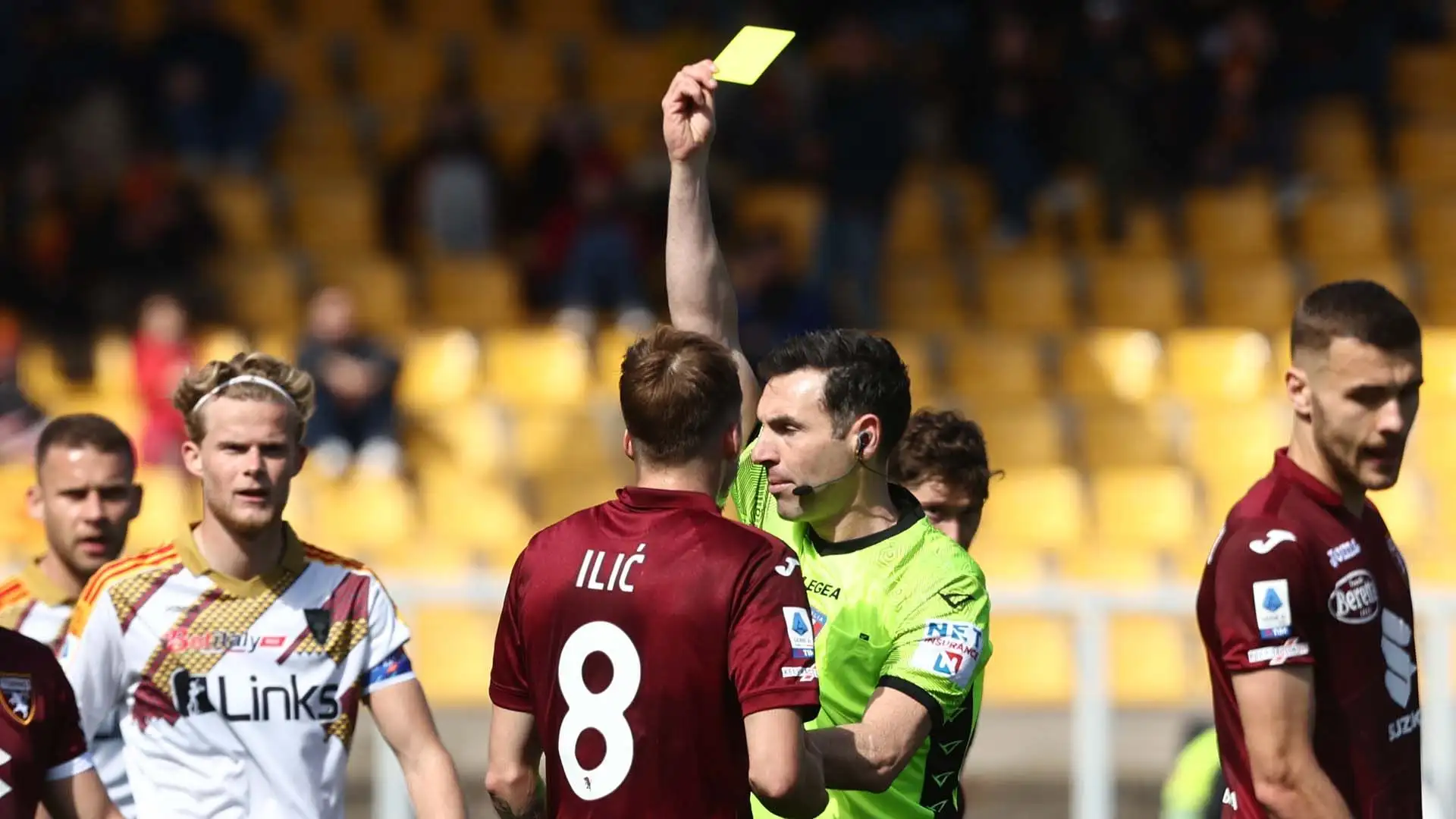 L'arbitro Sacchi ha dovuto fare gli straordinari