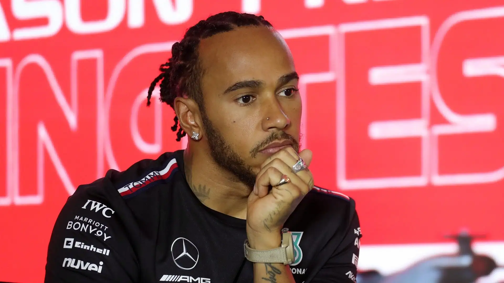 Il pilota della Mercedes potrà indossare i suoi monili