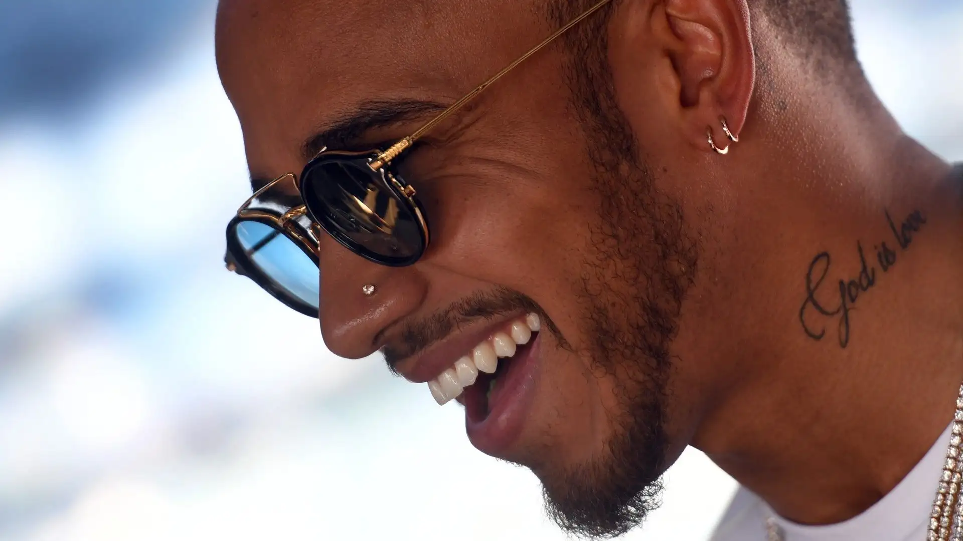 Lewis Hamilton è da tempo in lotta con alcune regole FIA