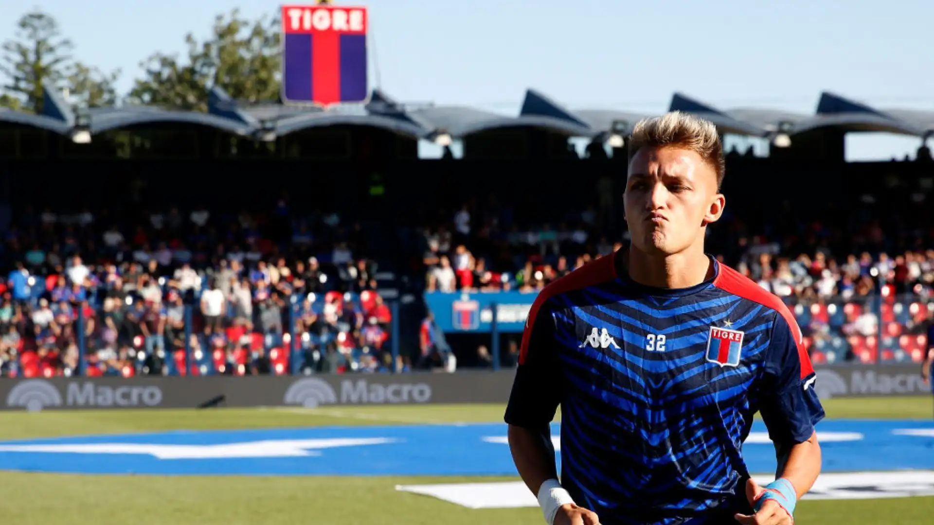 Il padre di Mateo, Carlos, è stato un campione dell'hockey su prato