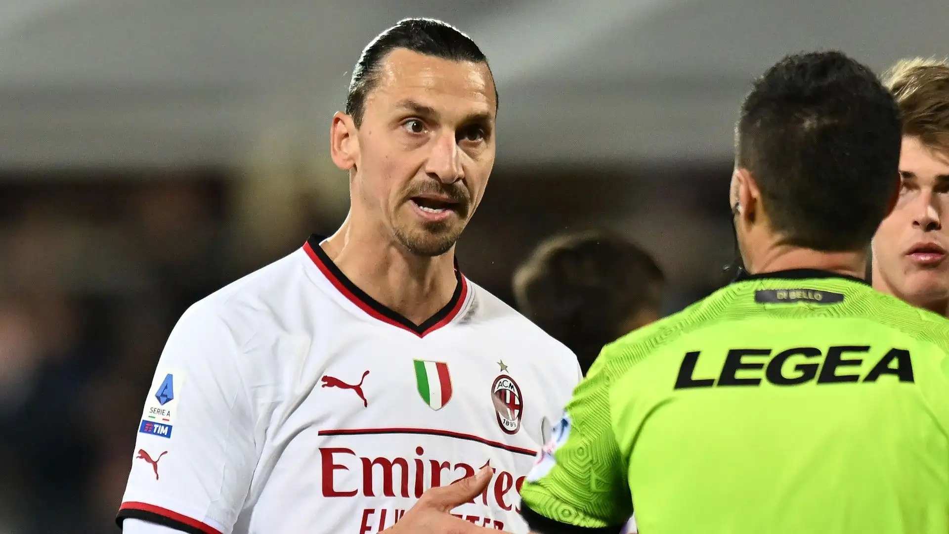 L'attaccante ha discusso a lungo con il direttore di gara