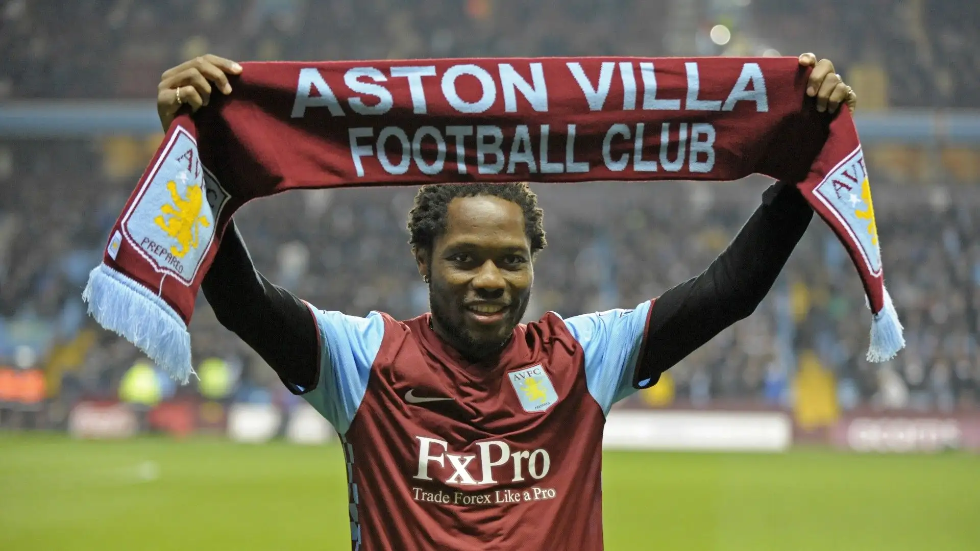 9- Jean Makoun (dal Lione all'Aston Villa per 6,2 milioni di sterline, 2011)
