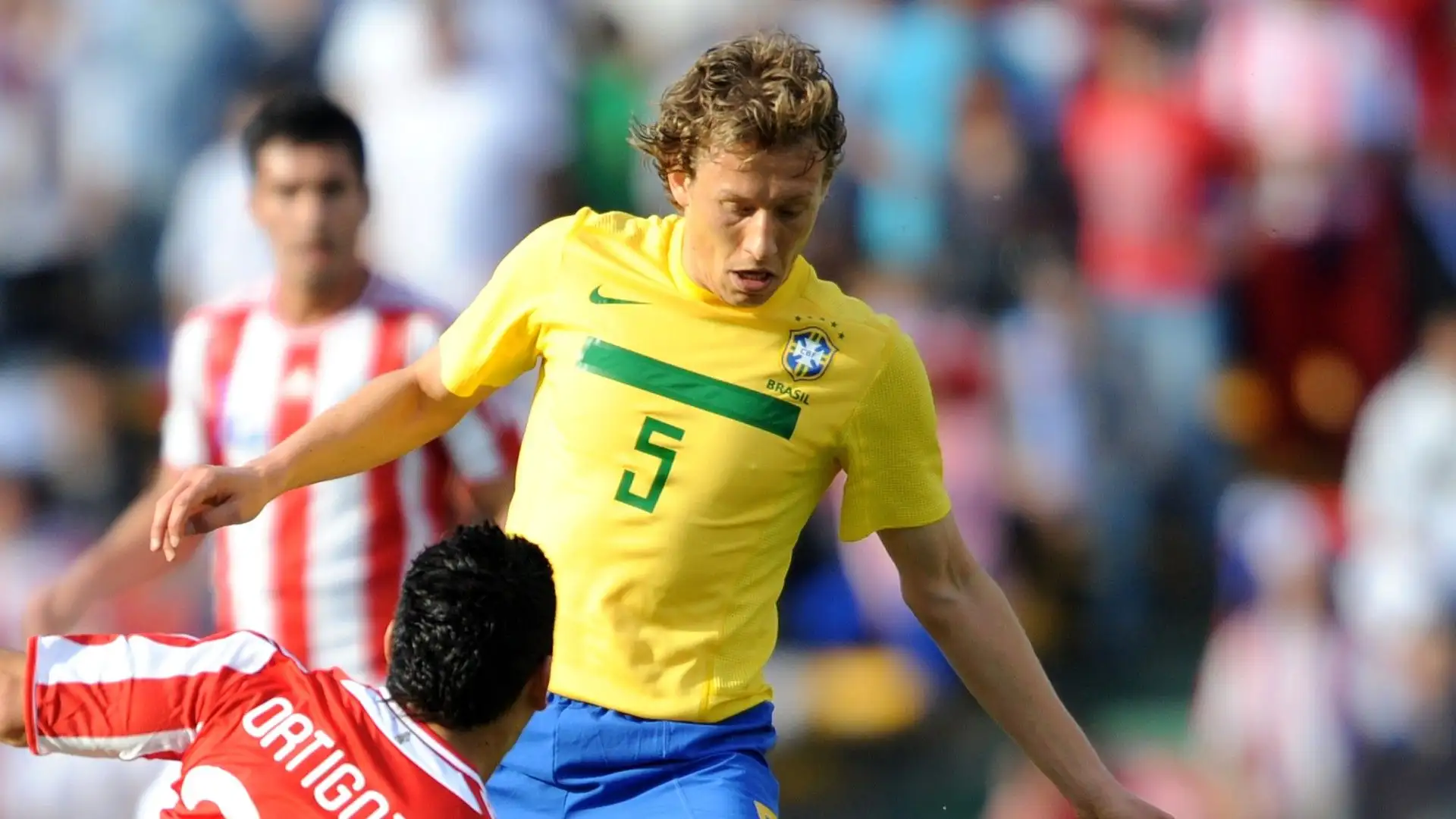 Nel 2007 Lucas Leiva ha esordito con la nazionale maggiore brasiliana
