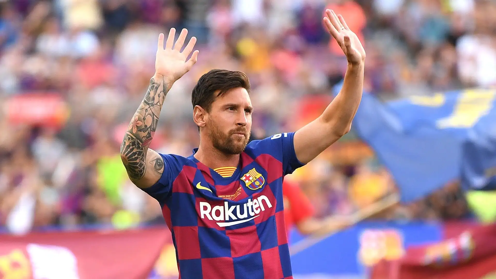 In quale squadra ha giocato Messi prima di trasferirsi al Barcellona?
A- River Plate
B- Newell's Old Boys
C- Racing