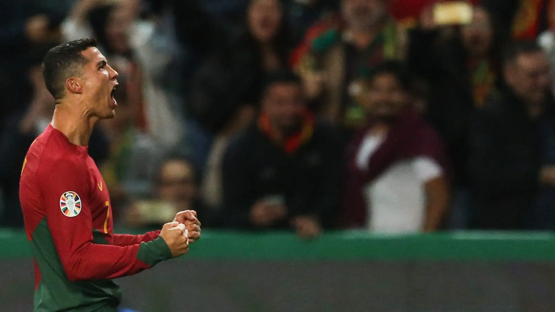 CR7 ha giocato con la fascia da capitano nella partita contro il Liechtenstein

