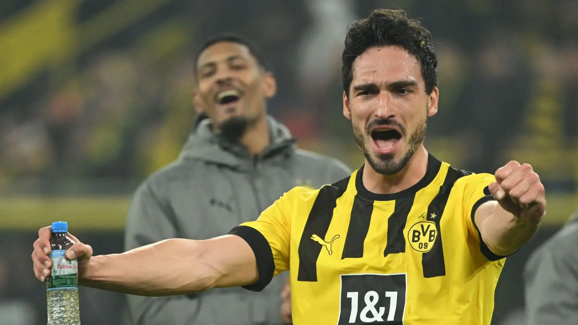 Ottima partita della difesa: in foto l'esperto Mats Hummels, leader del Borussia Dortmund insieme a Reus