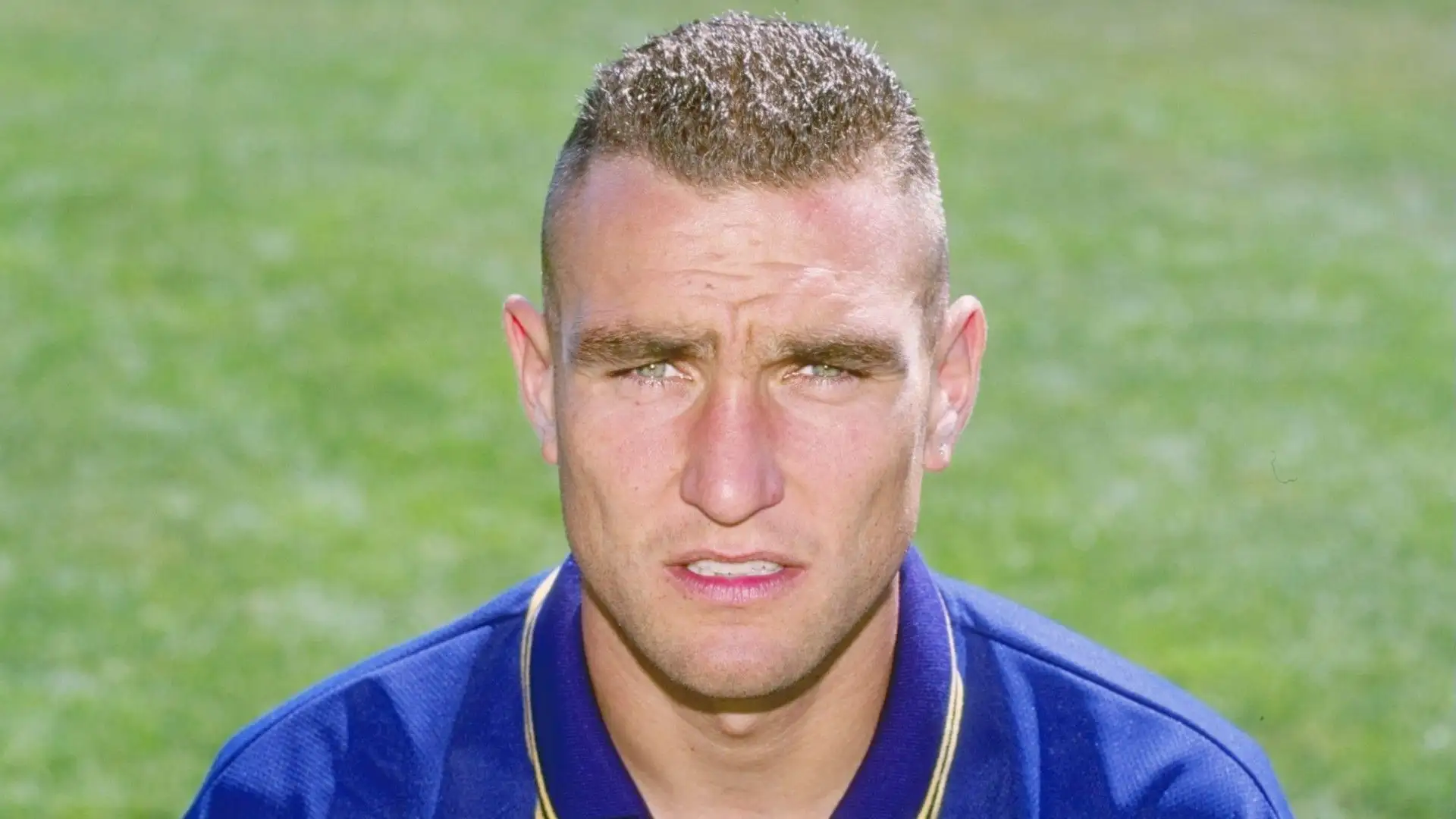 Vinnie Jones: da calciatore lo ricordiamo soprattutto con la maglia del Wimbledon FC, successivamente ha deciso di dedicarsi al cinema e alla televisione come attore
