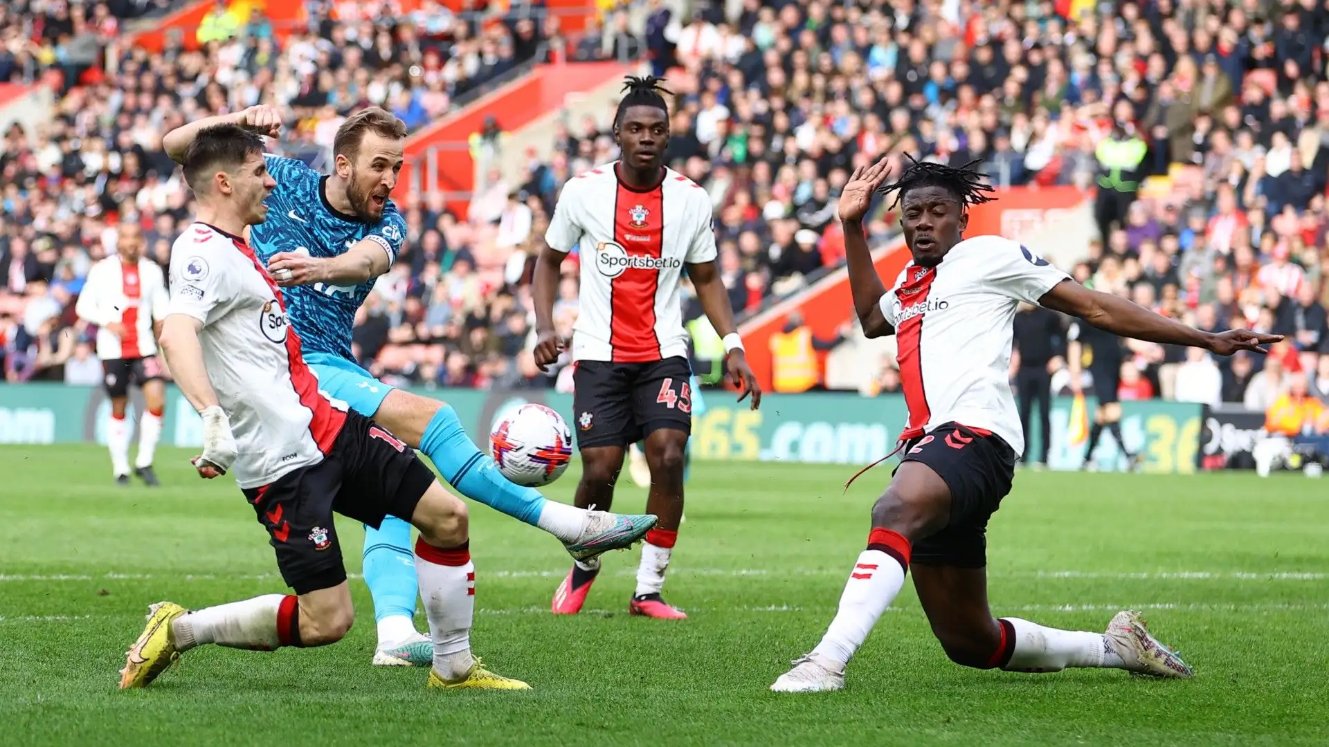 Il Tottenham era in vantaggio per 3-1 fino al minuto 76