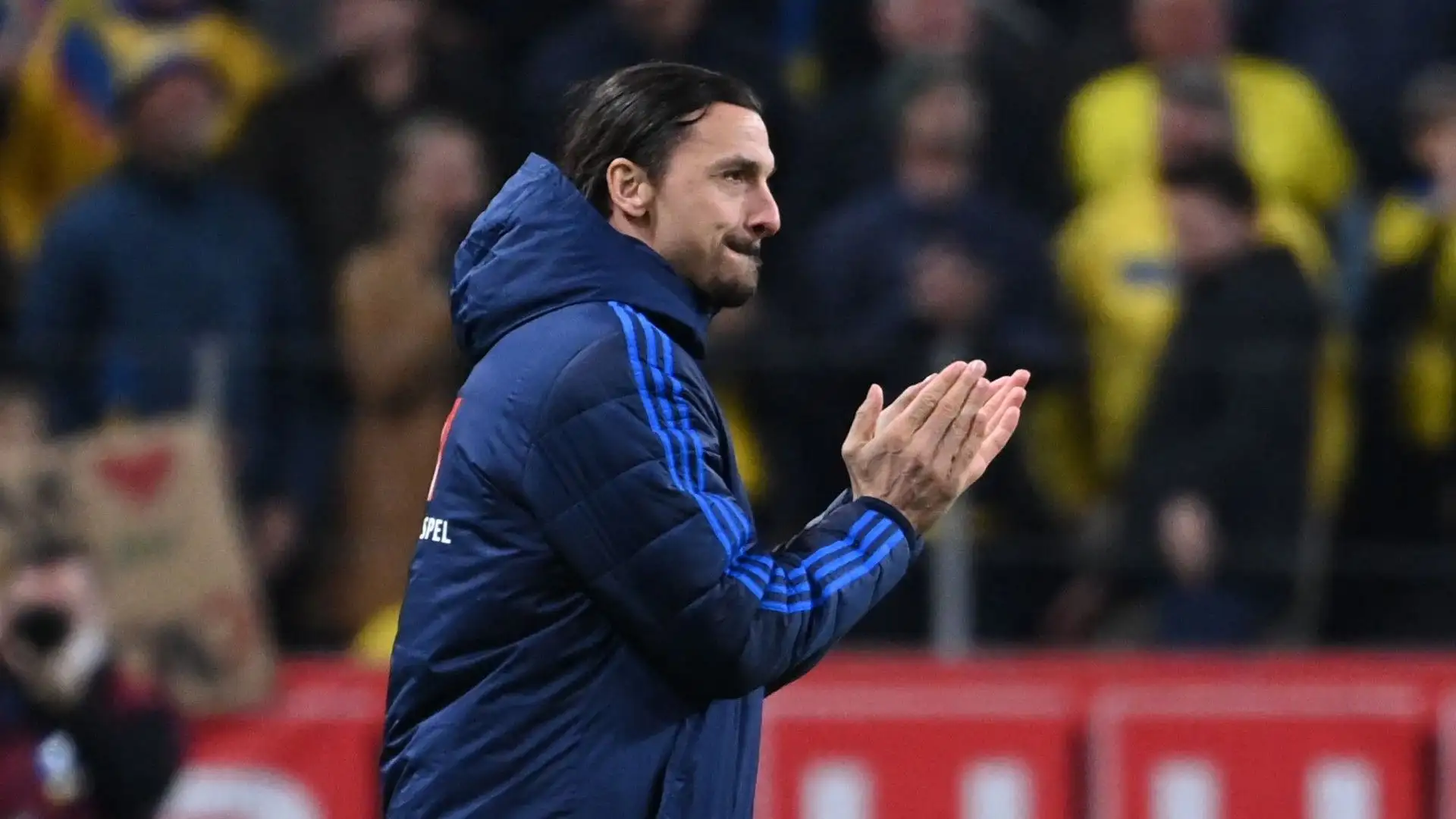 Ibrahimovic ha esordito con la nazionale maggiore svedese nel 2001