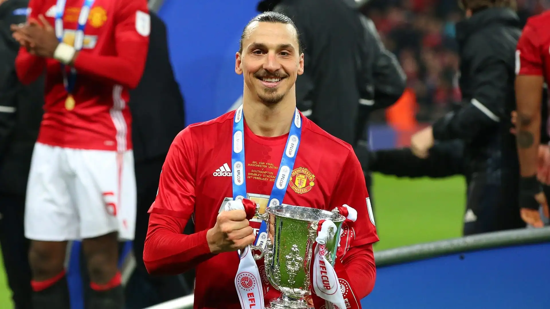 Coppa di Lega inglese: 1 (Manchester Utd: 2016-2017)