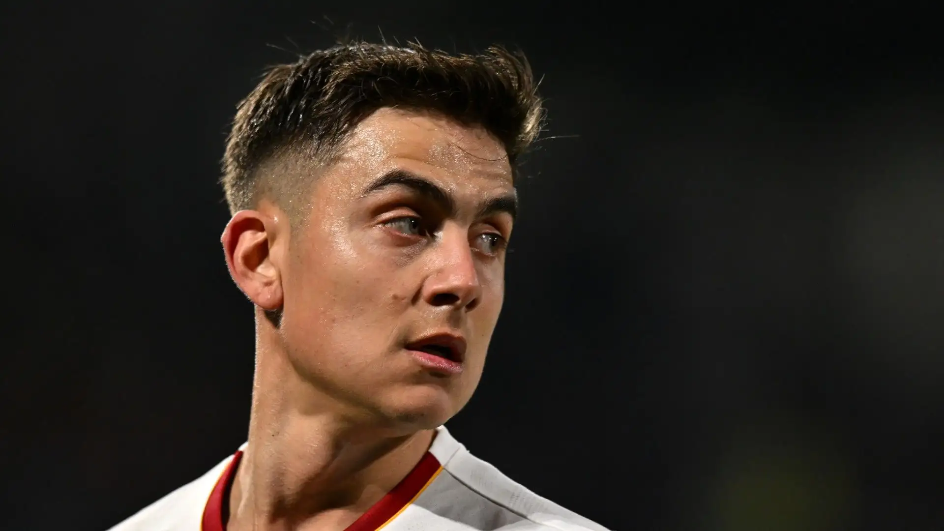 Dybala suona il pianoforte: "Riesco a suonare solo canzoni facili con pochi accordi. Principalmente pezzi reggaeton"
