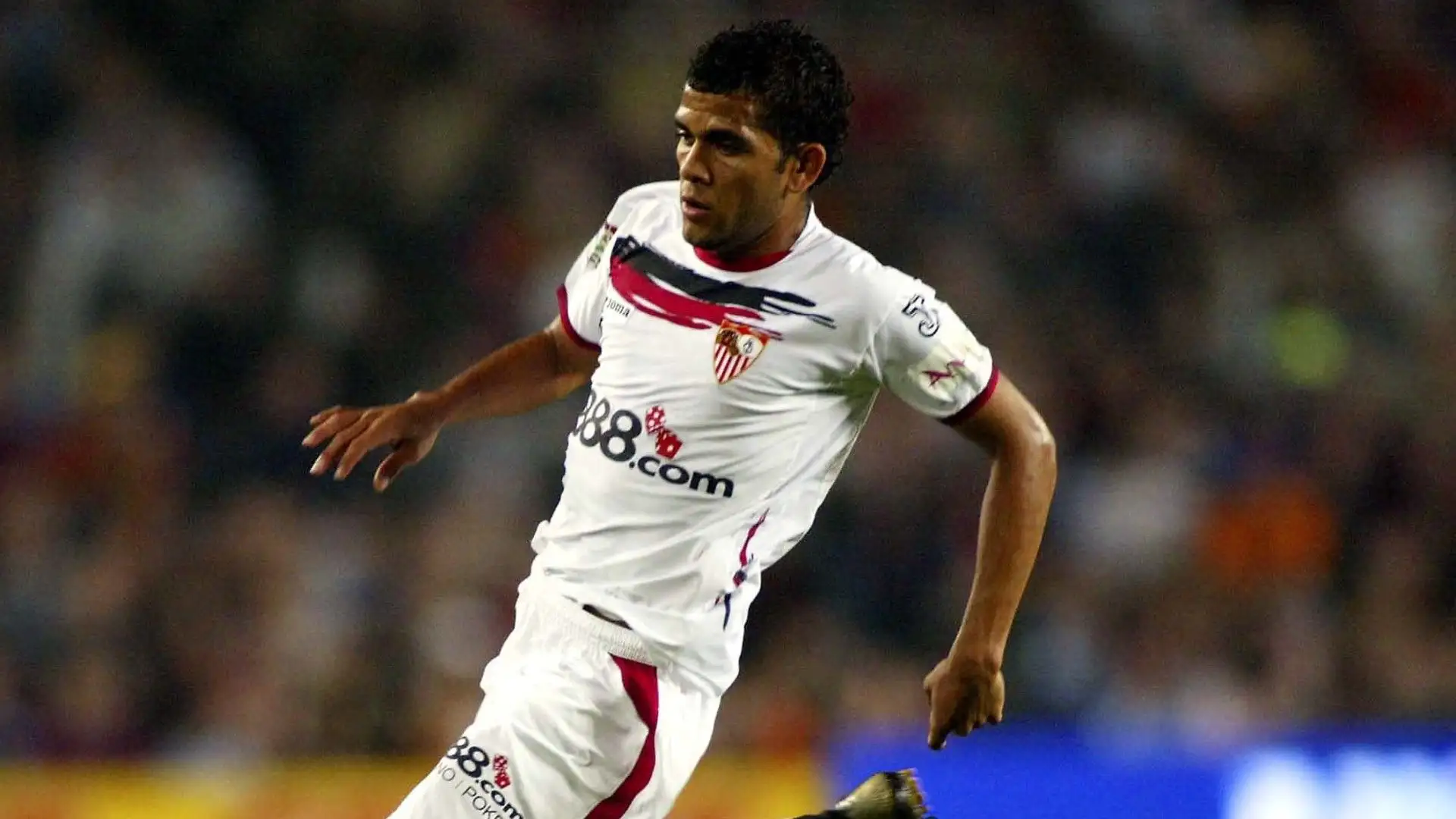 Dani Alves al Liverpool nel 2006
