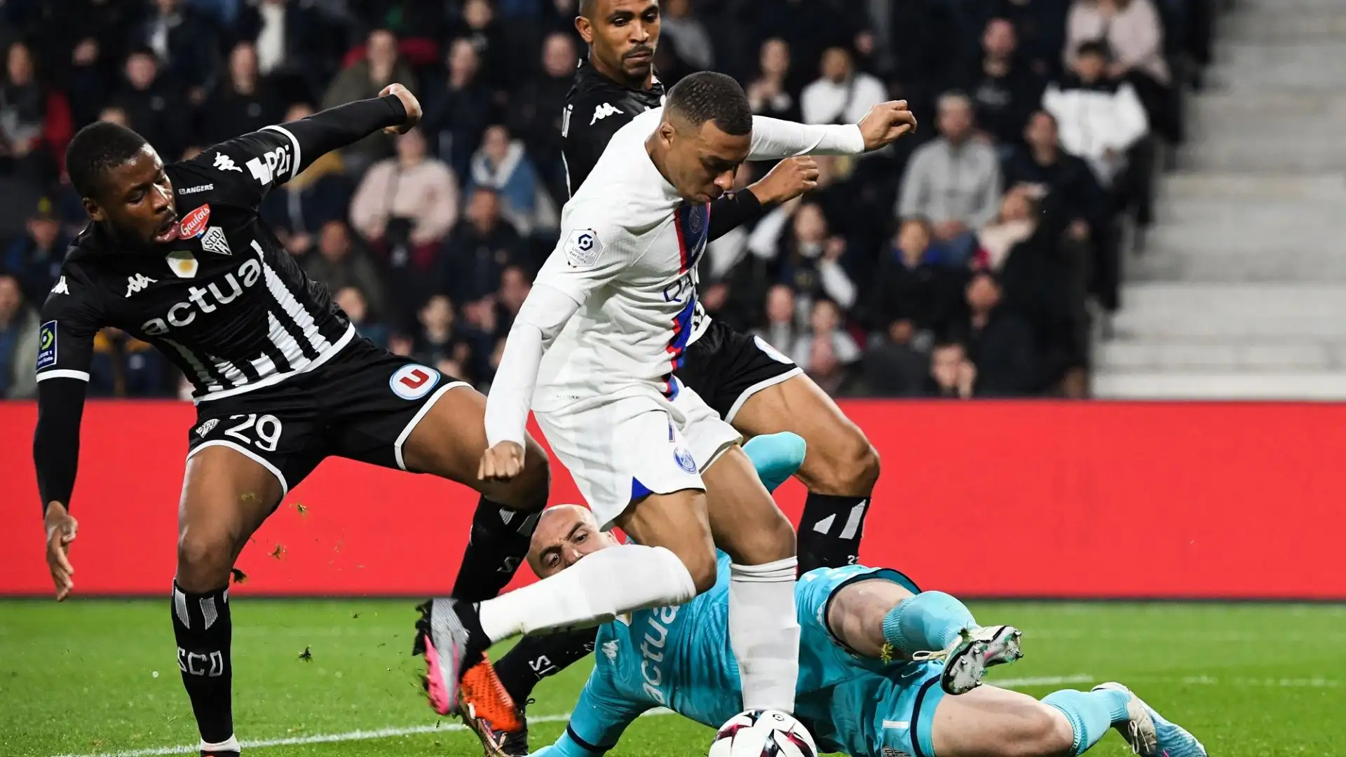 Mbappé ha segnato entrambe le reti del Psg: il primo gol è arrivato al 9' su assist di Bernat
