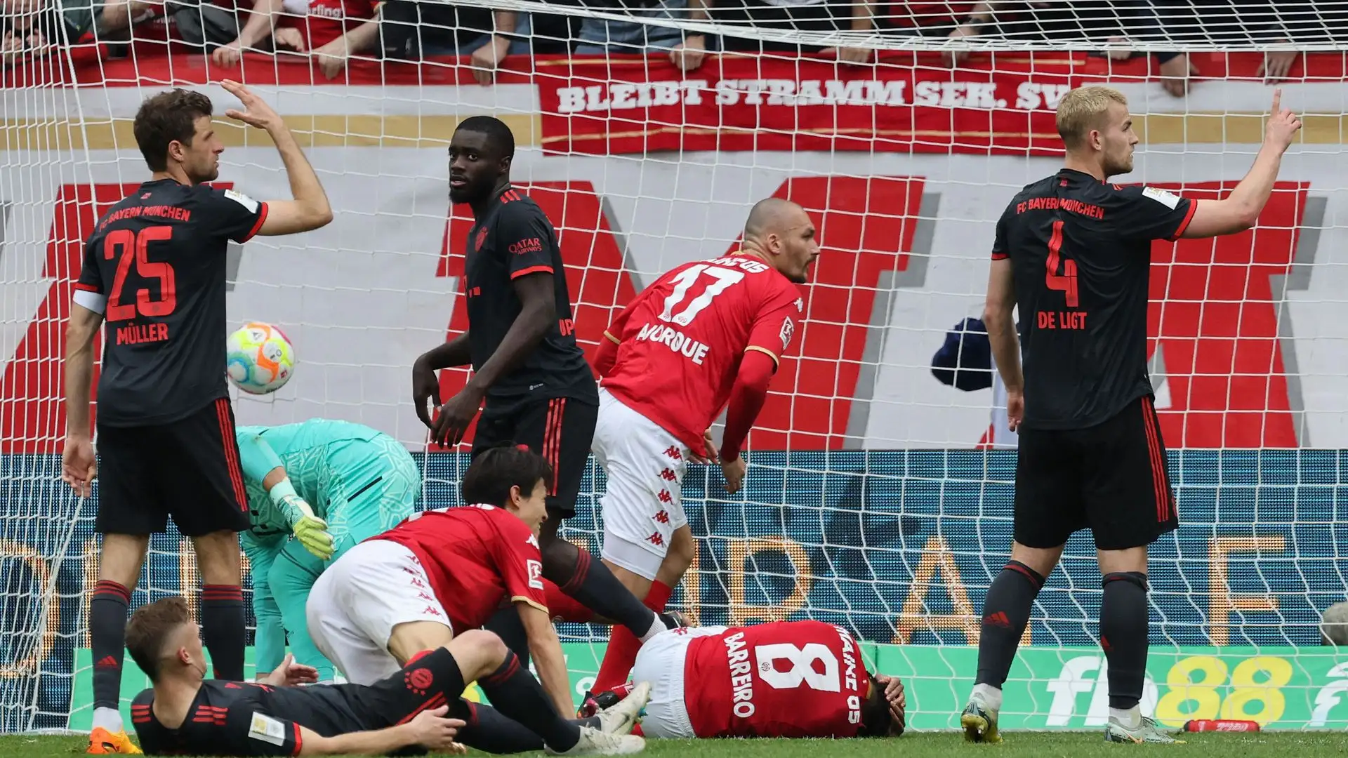 Ajorque, Barreiro e Martin hanno segnato i tre gol del Mainz