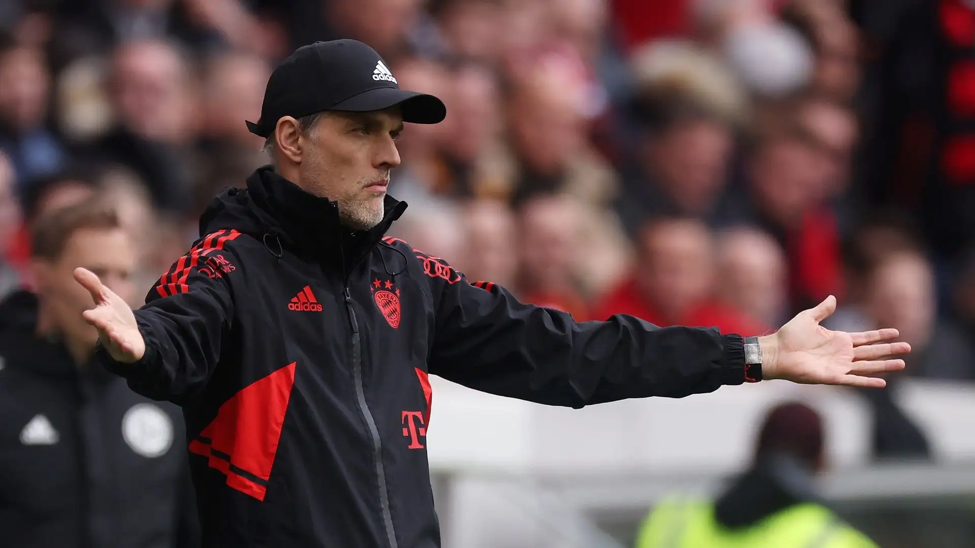 L'allenatore è sulla panchina del club tedesco da 7 partite ma il bilancio è già molto negativo: 3 sconfitte, 2 pareggi e 2 vittorie